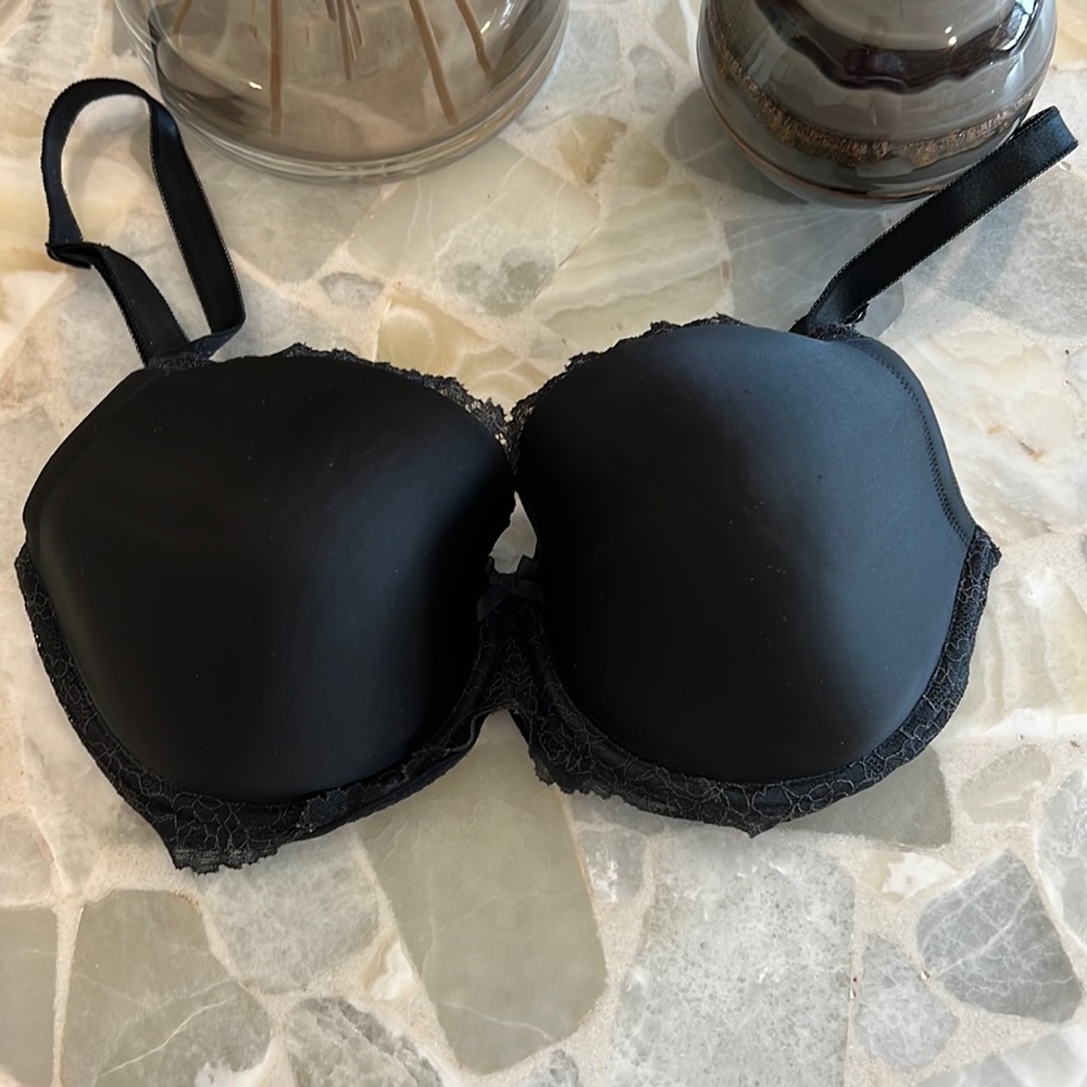 Dream Angels by Victoria convertible black bra  34DDD